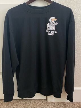 Black 'Love You to Death' Skeleton Graphic Crewneck Sweater